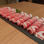 モンゴル薬膳しゃぶしゃぶ小尾羊 - 上ラムロース