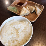 半蔵 - ラーメン餃子ランチ：餃子とライス