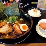 麺家 りょうま 宗堂 - 黒チャーシュー麺  卵かけご飯Set