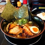 麺家 りょうま 宗堂 - 黒チャーシュー麺