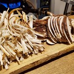 御幸町 田がわ - キレイに裂かれた松茸。