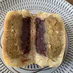 이모쿠라 - 회전구이 (고구마 & 흑임자) 150엔