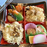 まんえい堂 - 京風弁当 (松茸おこわ＆かしわおこわ)  ６３０円