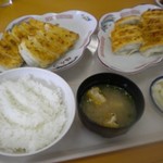 福みつ - 餃子定食（小）と餃子１０ケ