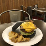 エーエス クラシックス ダイナー - 【10月のMonthly Burger】 『パンプキンチーズクリームバーガー¥1700』