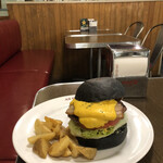 エーエス クラシックス ダイナー - 【10月のMonthly Burger】 『パンプキンチーズクリームバーガー¥1700』