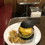 エーエス クラシックス ダイナー - 【10月のMonthly Burger】 『パンプキンチーズクリームバーガー¥1700』