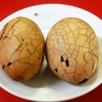 餃子の店 蘭州 - 烏龍茶玉子100円