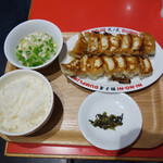 餃子屋 弐ノ弐 ソラリアプラザ店 - 