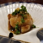 酒肴 新屋敷 - 帆立焼き