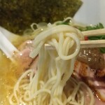 鶏そば・ラーメン Tonari - 麺リフト
