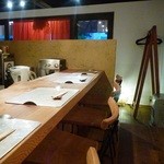 トキシラズ - 1階のカウンター