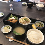 うなぎのねどこ - 3種類のおかず