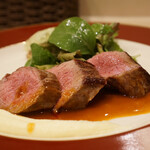 ソルシエール - 北海道酒井さんの仔羊モモ肉