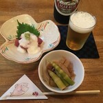 りんご茶屋 - ビールとお通し