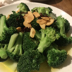 フラット - ブロッコリーペペロンチーノ