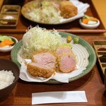 とんかつ けい太 - 平日夜限定　食べ比べ膳　上ヒレ140g