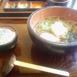 麺房かなめ - 表が饂飩で裏が蕎麦？