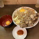 自家製麺 まさき - 【2020.9.29】汁なし750円+豚増し150円+生玉子50円