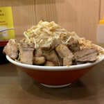 自家製麺 まさき - 【2020.9.29】汁なし　トッピング全マシのサイドビュー。