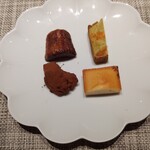 グルマンディーズ - カヌレ