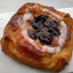 パン家のどん助 - ダークチェリー