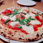 PIZZERIA しんのすけ - 直径30㎝近くある