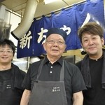 新ちゃん - お好み村で焼き続ける職人の一枚！技の光るお好み焼きを是非ご堪能ください！！