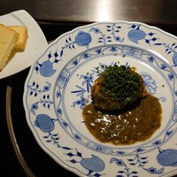 銀座うかい亭 - 鮑の岩塩蒸し ブリオッシュ添え