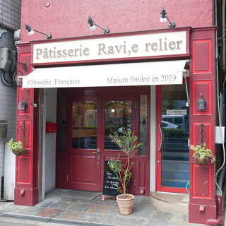 Patisserie Ravi,e relier - 