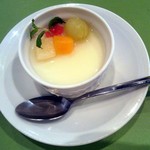 麗華 - ２０１２／７ ・ランチデザート・豆乳プリン