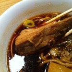 人類みな麺類 - この分厚いチャーシュー！