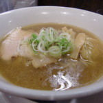 しょうゆラーメン(\650)