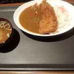 ごはんと喫茶イナッチ - カツカレー（味噌汁付き）　１０００円