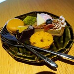 厨翠山   - ティータイムのプチガトー