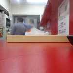 ラーメン二郎 - この席落ち着かないよね～