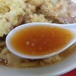 ラーメン二郎 - 綺麗な醤油色
