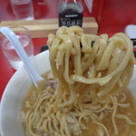ラーメン二郎 - 旨いけど辛い...