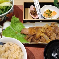 個室和食 肉割烹 吟次郎 品川駅前店 - 