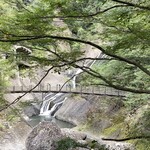 瀧見茶屋 - つり橋と滝