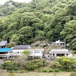 瀧見茶屋 - 右の上の建物がチケット売り場