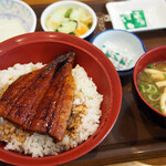 すき家 - うなとろ丼おしんこセット