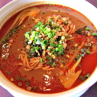 北京宮廷料理 涵梅舫 - 担々麺（辛め）