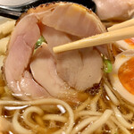 中華そば 髙野 - 焦がし鶏モモチャーシュー