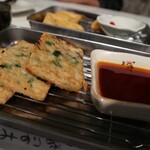 Tora Fugu Sengyo Yakitori Ogura Izakaya Minoriya - タコ＆ニラチヂミ