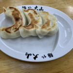 青竹手打ちラーメン 麺や 大山 - 餃子3個　　273円+税