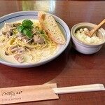 Kohi Mitsuya - とりとキノコのクリームソース