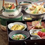 Washoku Kappou Gin - 四季折々の食材をふんだんに使った懐石料理。