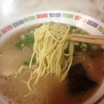 丸星ラーメン - ラーメンの麺は細麺