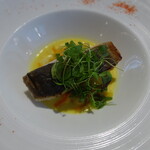 ビストロ ダイア - 三河産サワラのポワレ アサリとサフランのクリームソース